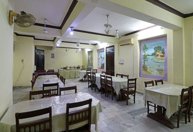 Oyo 16112 Hotel Uruvela International