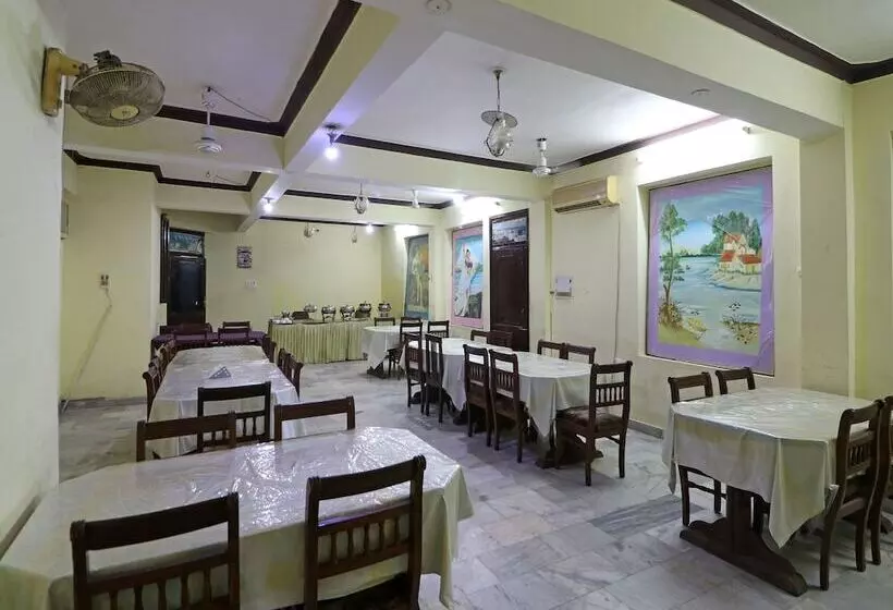 Oyo 16112 Hotel Uruvela International