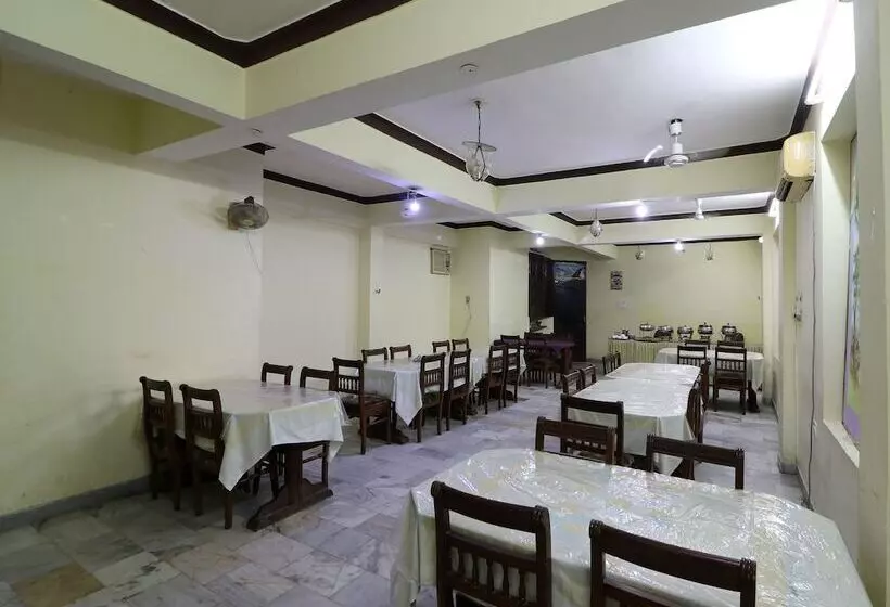 Oyo 16112 Hotel Uruvela International