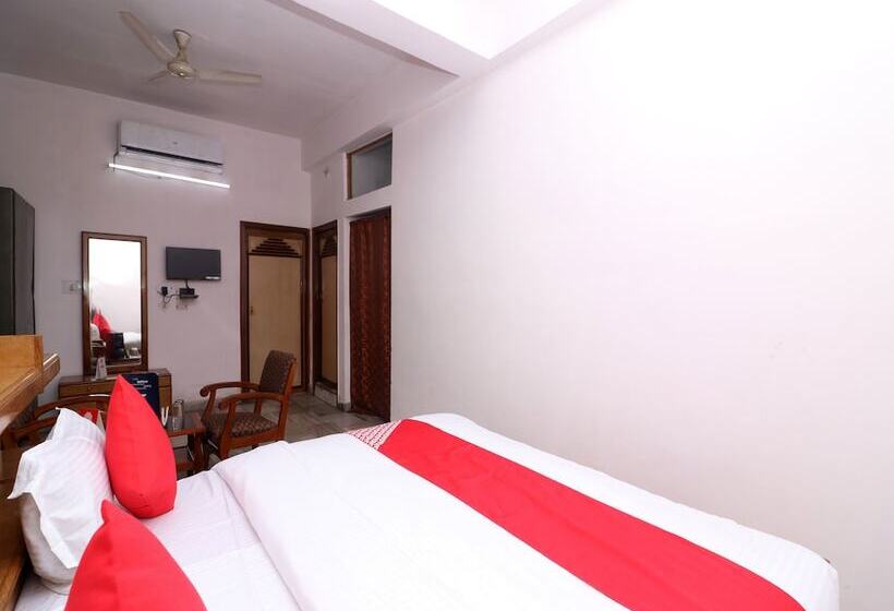 Oyo 16112 Hotel Uruvela International