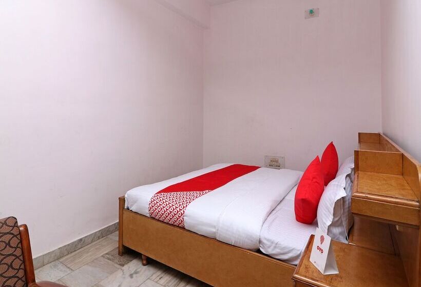 Oyo 16112 Hotel Uruvela International