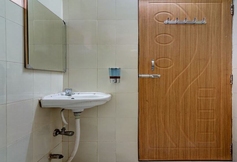 Oyo 4283 Hotel Satguru