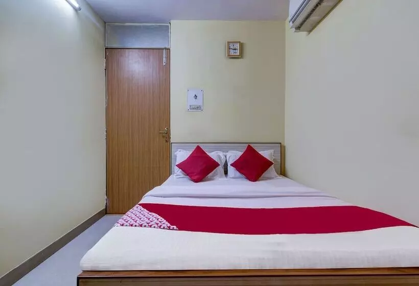 Oyo 4283 Hotel Satguru