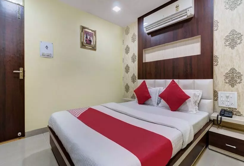Oyo 4283 Hotel Satguru