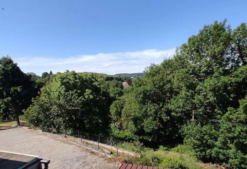 ホテル Hôtel Le Pommeil