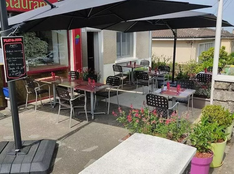 ホテル Hôtel Le Pommeil