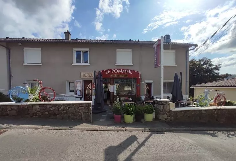 ホテル Hôtel Le Pommeil