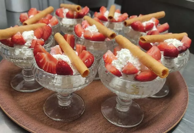 ホテル Hôtel Le Pommeil