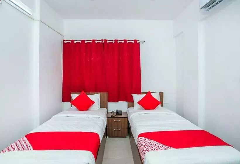 Hotelli Oyo 18718 Pavitra Delux