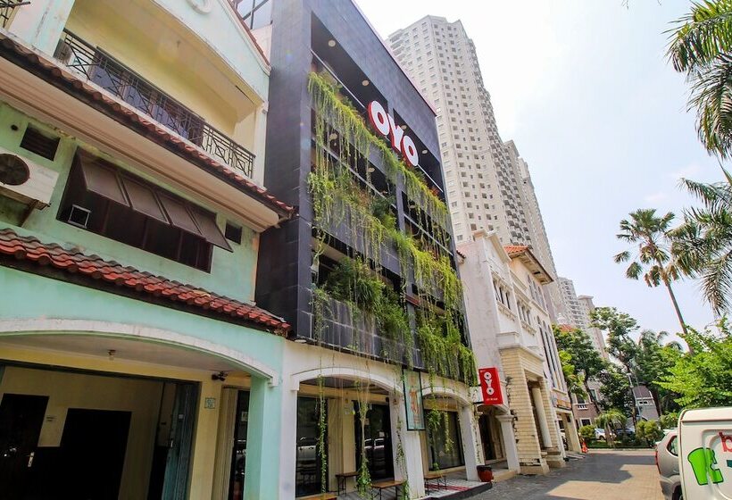 A1 Hotel By OYO Rooms