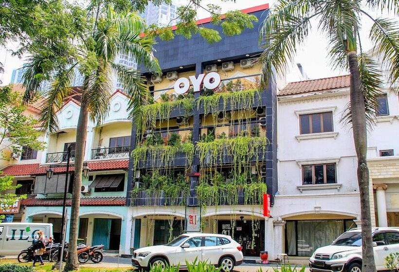 A1 Hotel By OYO Rooms