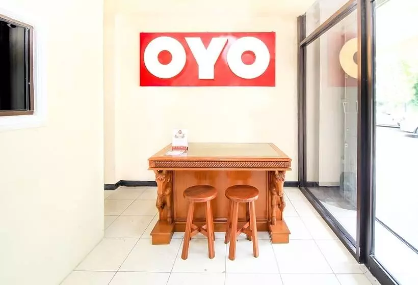 A1 Hotel By OYO Rooms