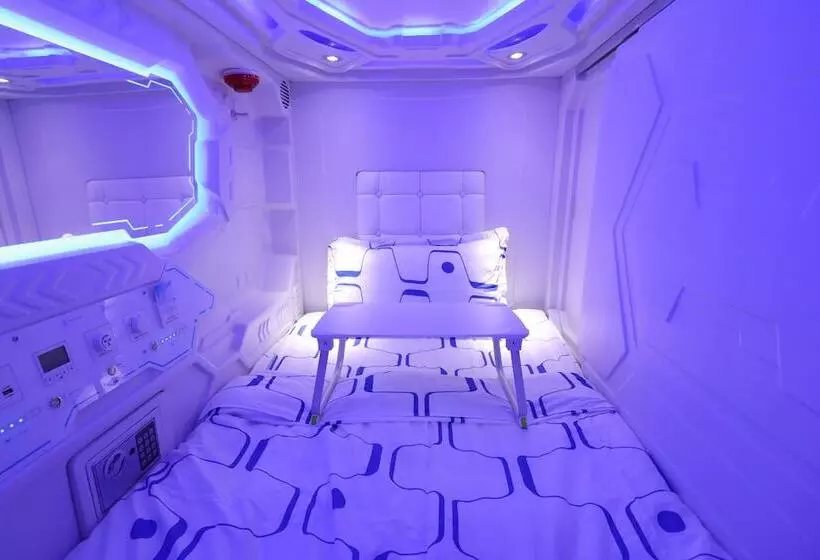 ユースホステル Jc Space Capsule Maha City
