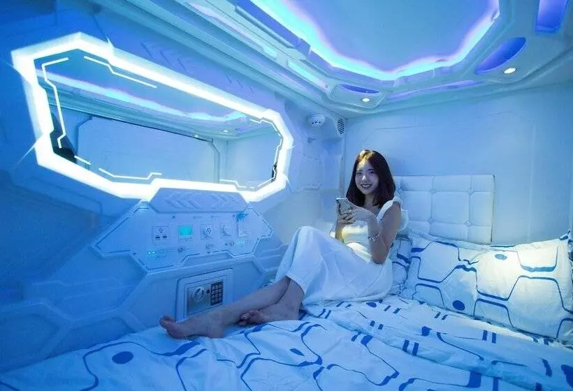 ユースホステル Jc Space Capsule Maha City