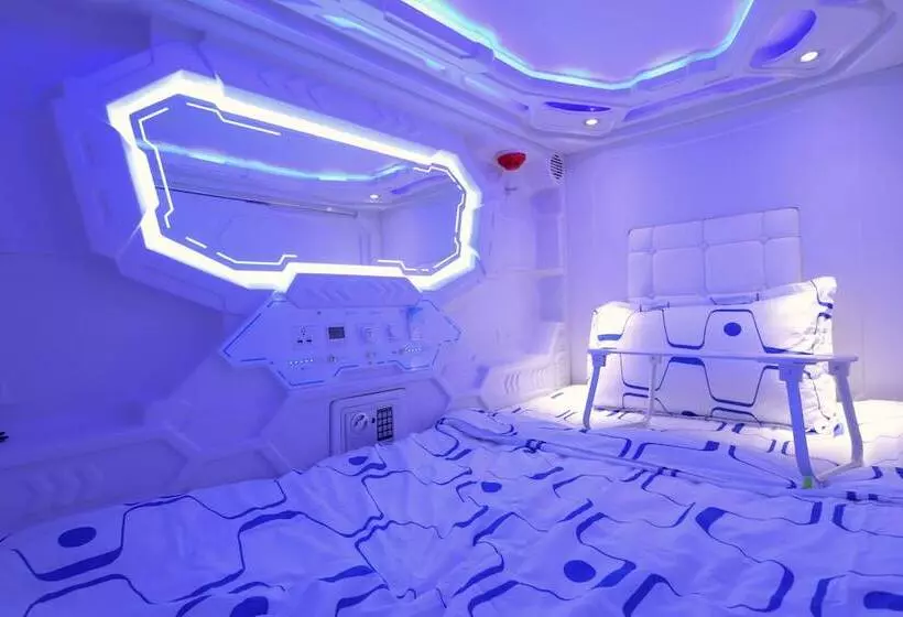 ユースホステル Jc Space Capsule Maha City