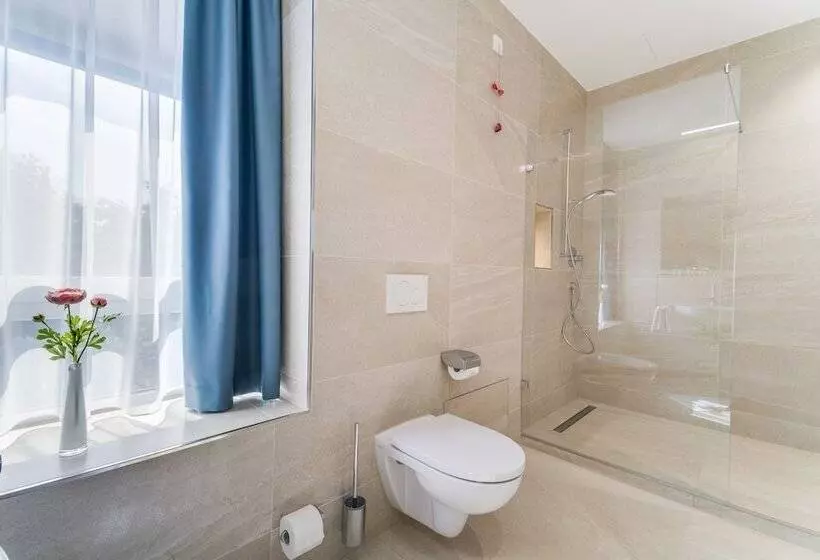Hotelli Etage Apfelrot