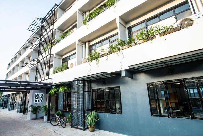 Blu Monkey Hub & Hotel Surat Thani