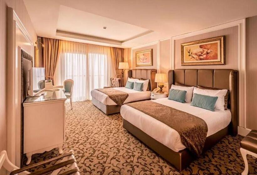 پانسیون Dome Hotel & Casino At Central Kyrenia