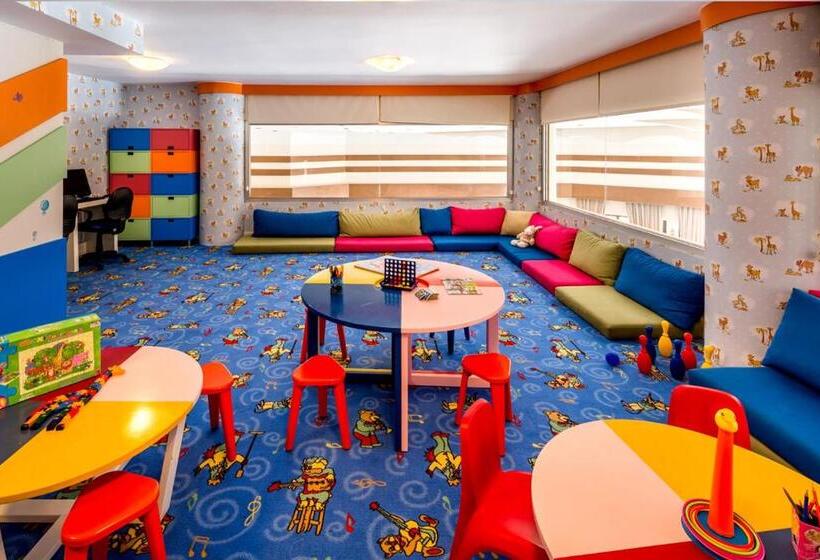 پانسیون Dome Hotel & Casino At Central Kyrenia