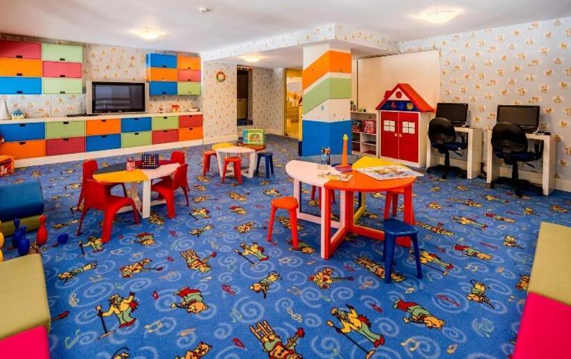 پانسیون Dome Hotel & Casino At Central Kyrenia