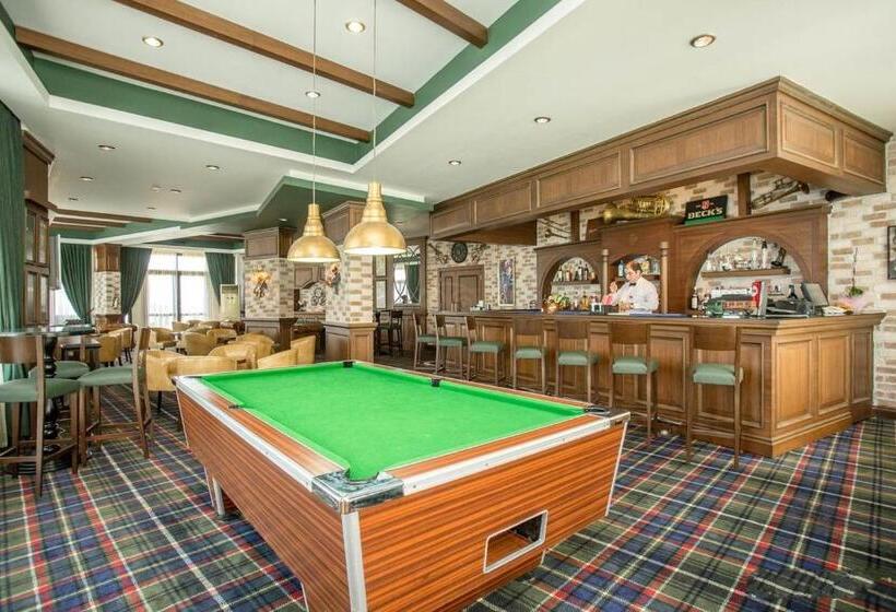 پانسیون Dome Hotel & Casino At Central Kyrenia