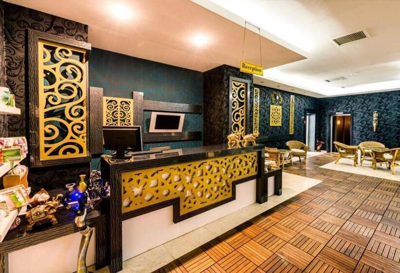 پانسیون Dome Hotel & Casino At Central Kyrenia