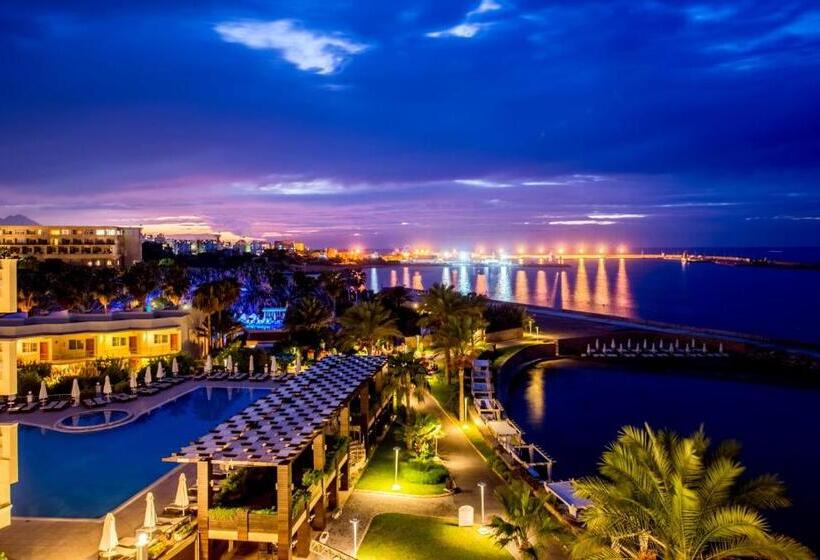 پانسیون Dome Hotel & Casino At Central Kyrenia