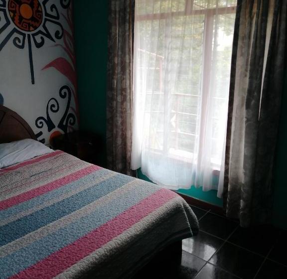 Aamiaismajoitus (B&B) Mi Casa Tica