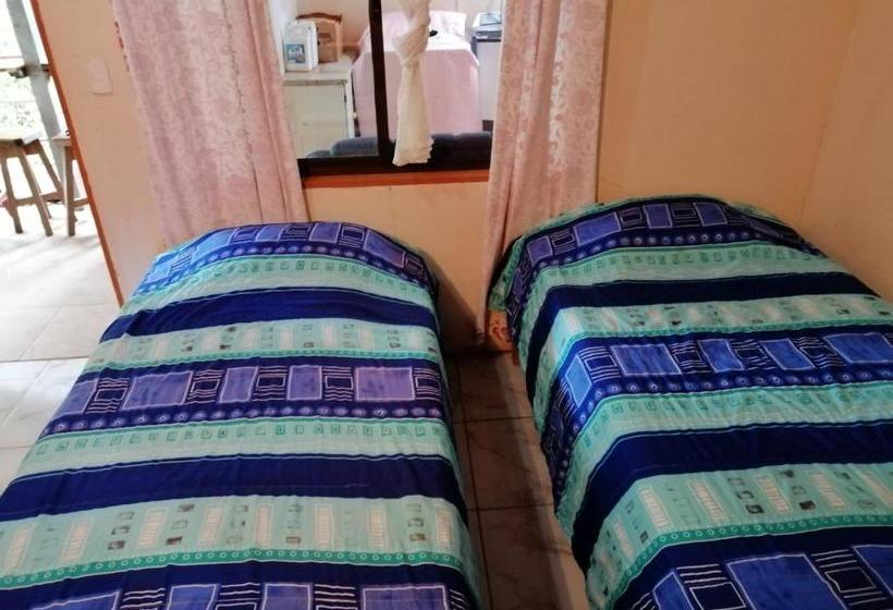 Aamiaismajoitus (B&B) Mi Casa Tica