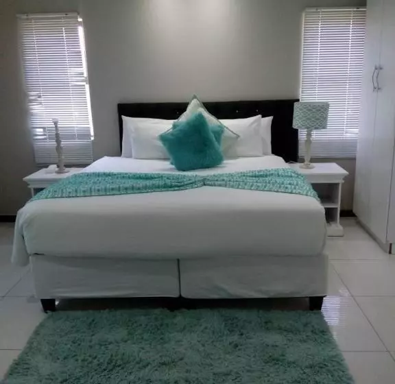 Aamiaismajoitus (B&B) Shoes Guest House