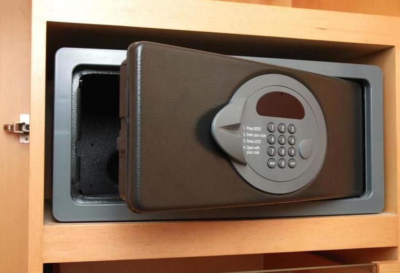 Grand Caribe Beach Club And Spa