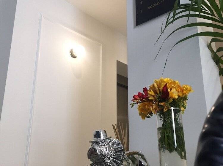 هتل The Barrister