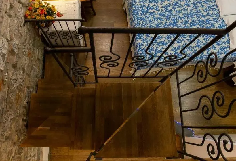 Majatalo Via Mazzini   Francamaria Rooms Vernazza