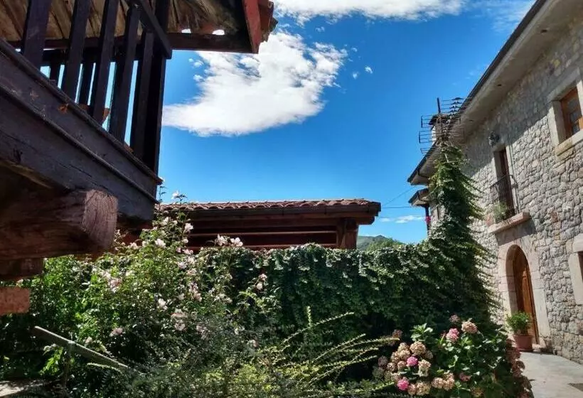 Retkeilymaja El Campo De Petra