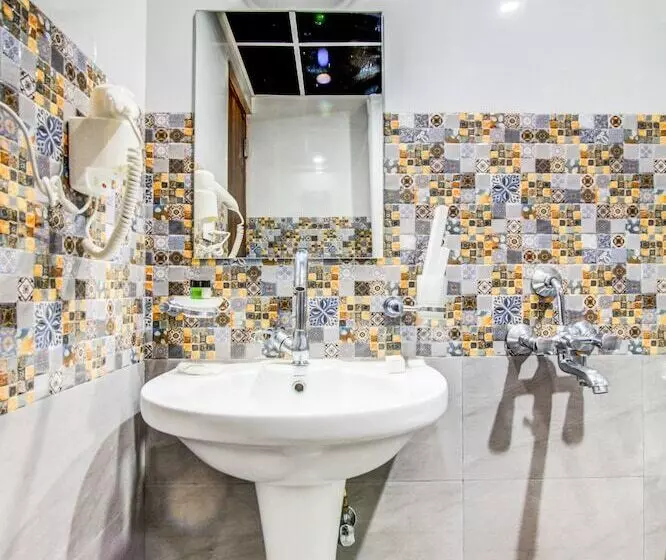 Fabhotel Prime Abion