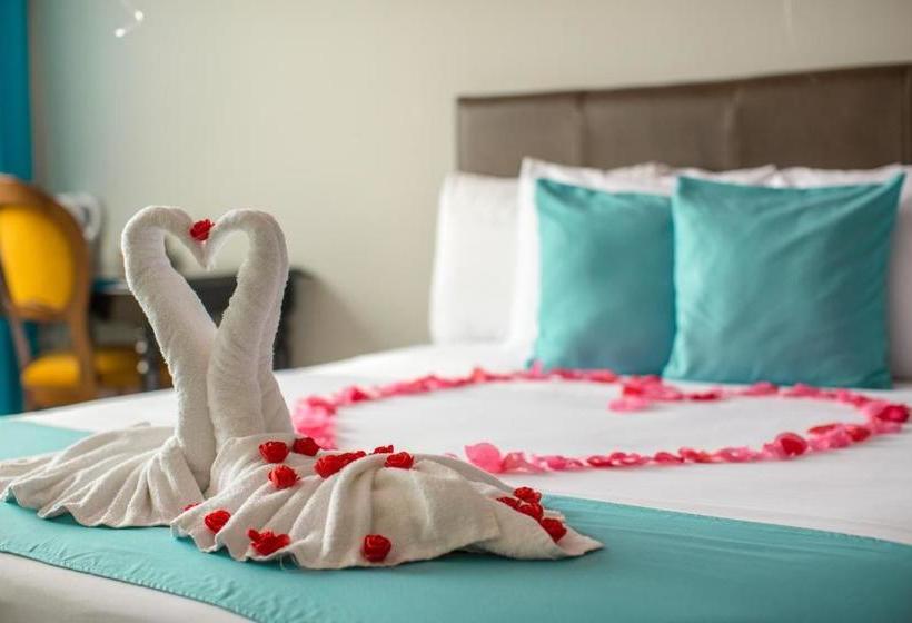 هتل Hector Suites & Beach