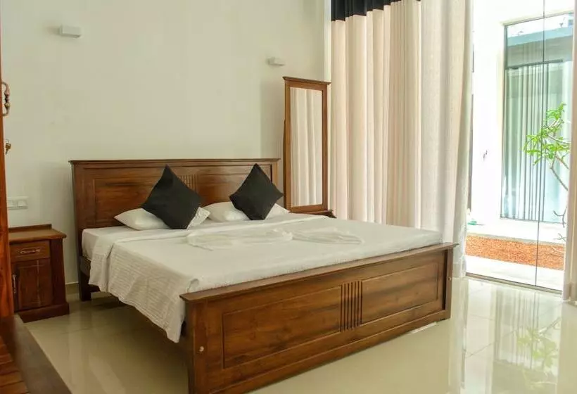 ホテル Single Fin Weligama