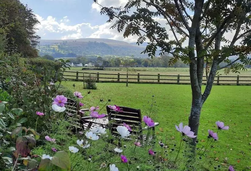 The Lodge Brecon B&b