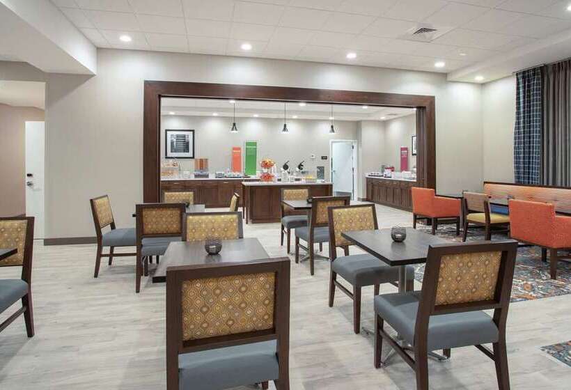 Otel Hampton Inn & Suites Logan