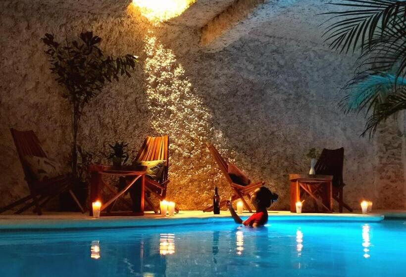 هتل Mayan Majesty Boutique