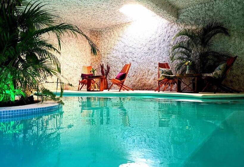 هتل Mayan Majesty Boutique