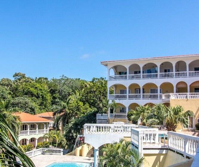 هتل West End Dive Resort