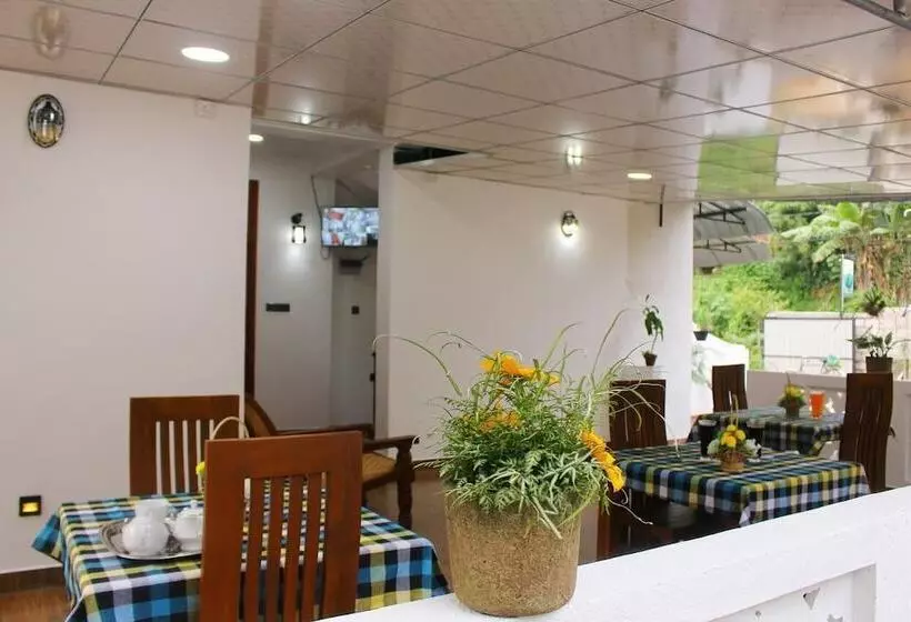 ペンション Hispaniola Inn