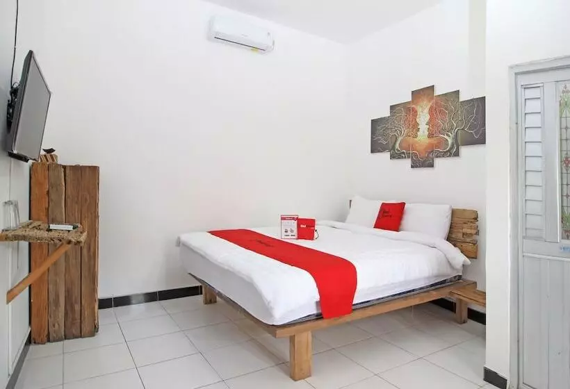 ペンション Reddoorz Syariah Near Akmil Magelang