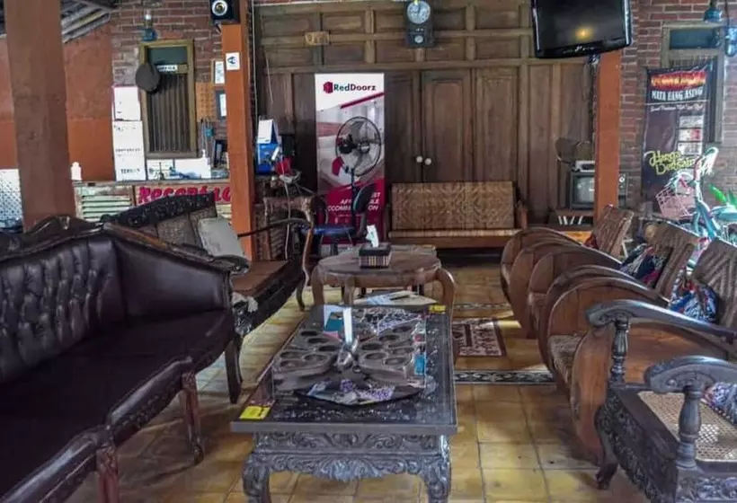 ペンション Reddoorz Syariah Near Akmil Magelang