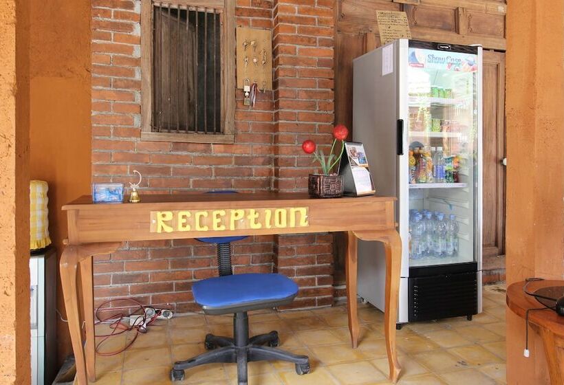 بنسيون Reddoorz Syariah Near Akmil Magelang