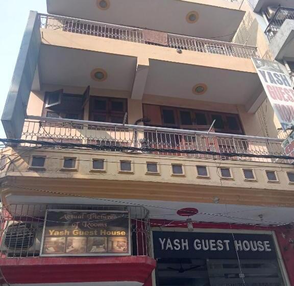 Pensjonat Yash Guest House 01 Minute Walk In Nizamuddin Railway Station