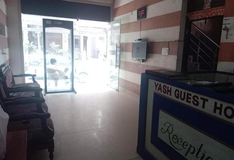 Pensjonat Yash Guest House 01 Minute Walk In Nizamuddin Railway Station