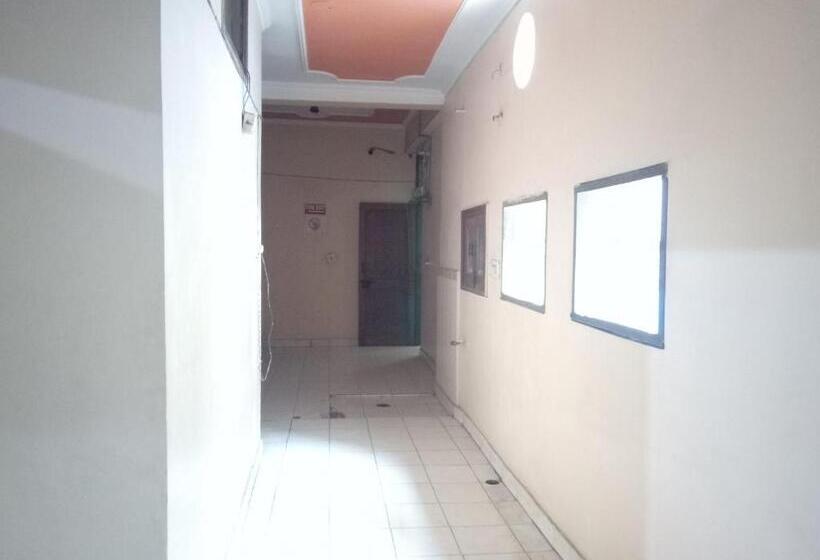 Pensjonat Yash Guest House 01 Minute Walk In Nizamuddin Railway Station