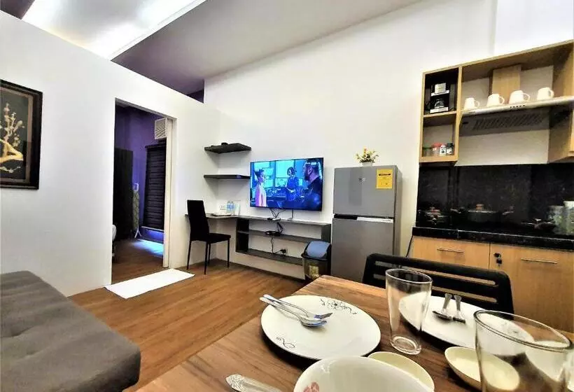 هتل Spiral Suites